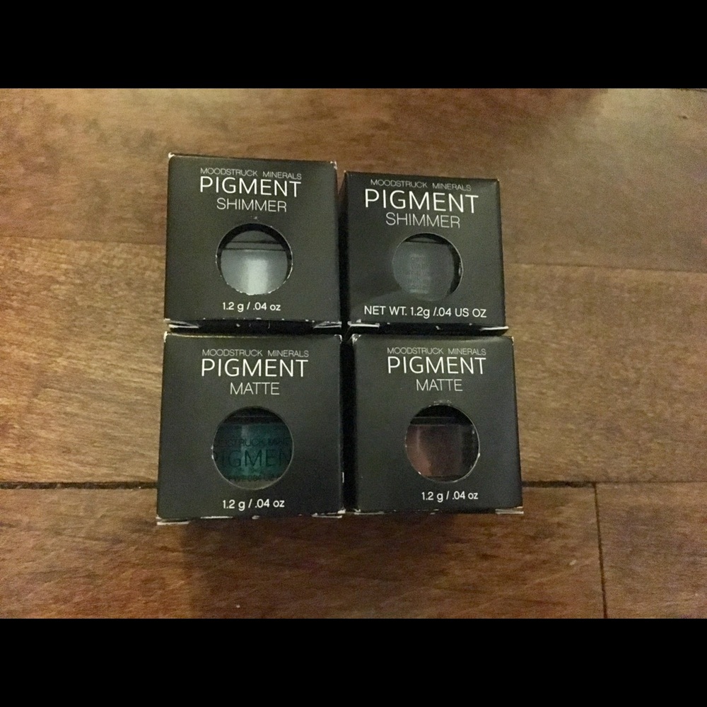 Younique Mineral Eye Pigment Lot of 4 - NIB